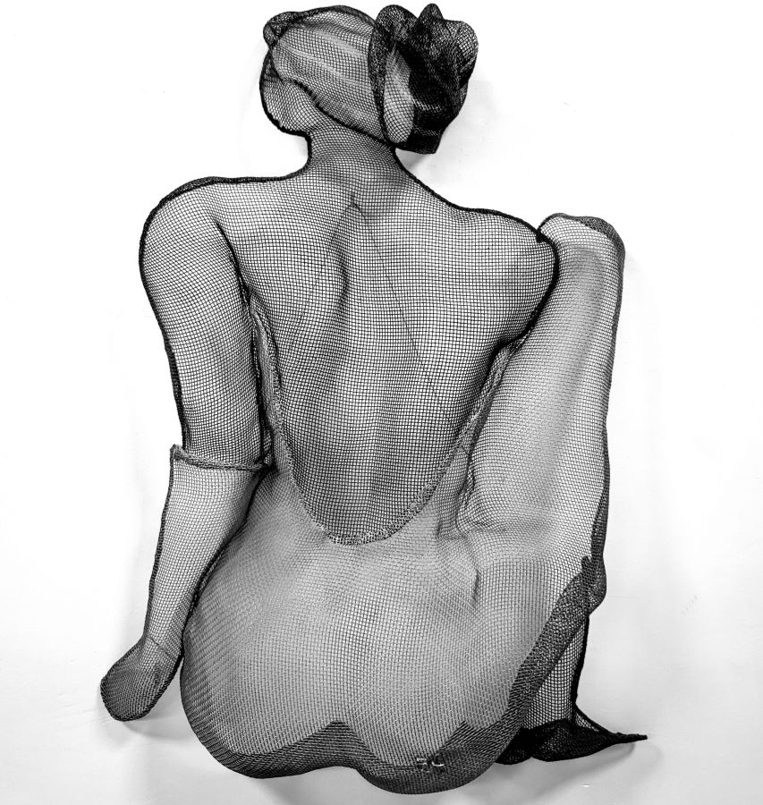 D-145 אישה גדולה