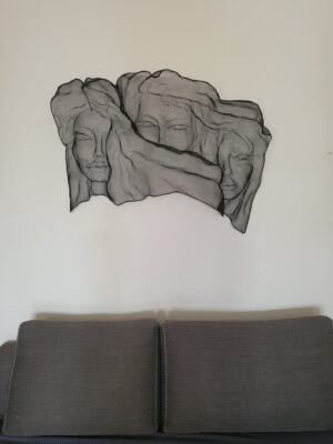 D-145 שלושה פרצופים