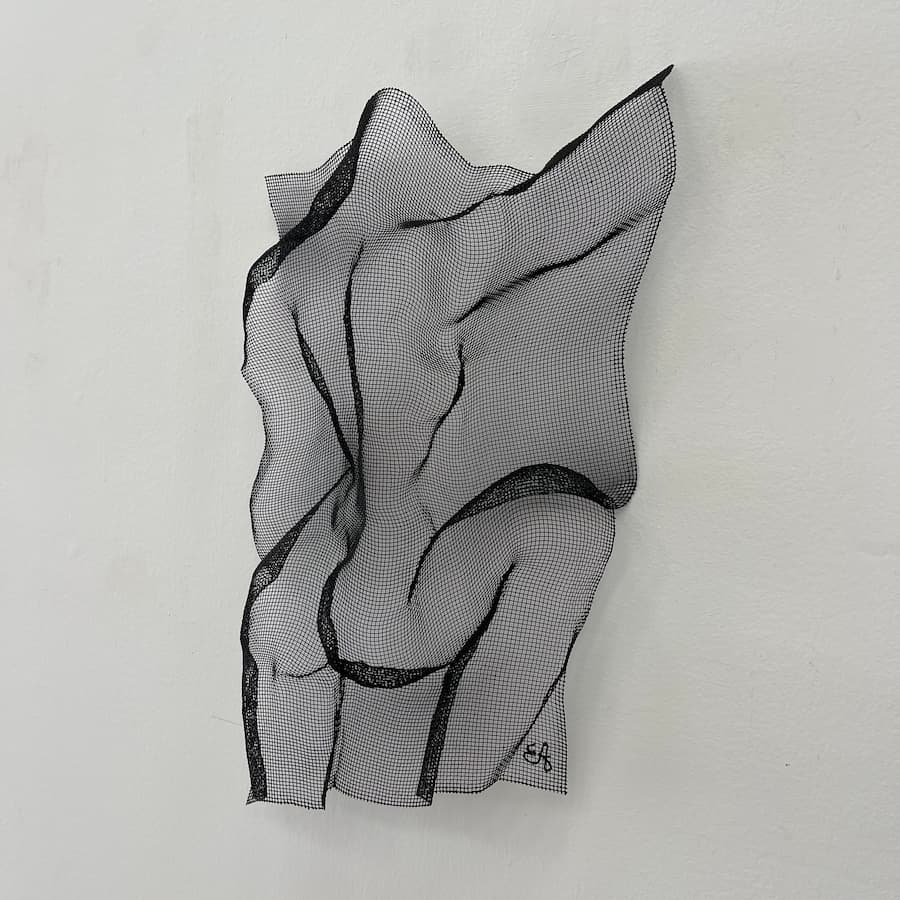40- Woman in the back - Image 2