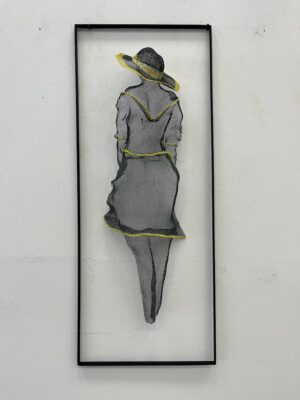 154-ליידי עם כובע חרדל