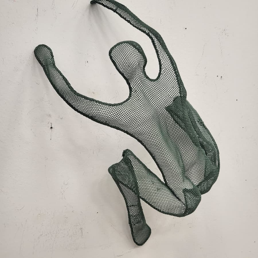 2030- Green wall climber - Image 2